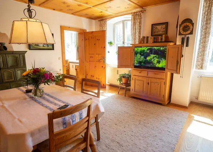 Landhauswohnung Mit Wildromantischem Garten * Füssen