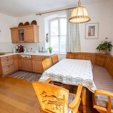 公寓 Landhauswohnung Mit Wildromantischem Garten 福森