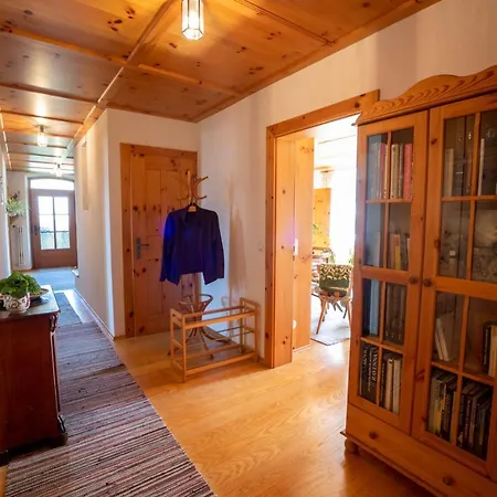 Landhauswohnung Mit Wildromantischem Garten * Füssen