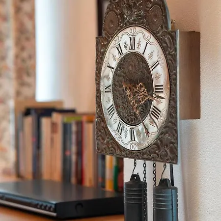 Landhauswohnung Mit Wildromantischem Garten Füssen