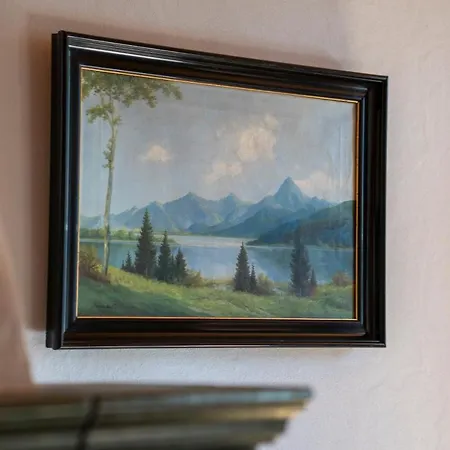 Landhauswohnung Mit Wildromantischem Garten 아파트 Füssen