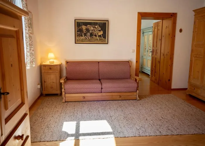 Landhauswohnung Mit Wildromantischem Garten Apartment