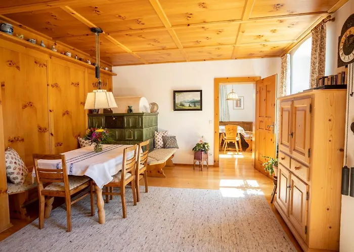 Landhauswohnung Mit Wildromantischem Garten Apartment *